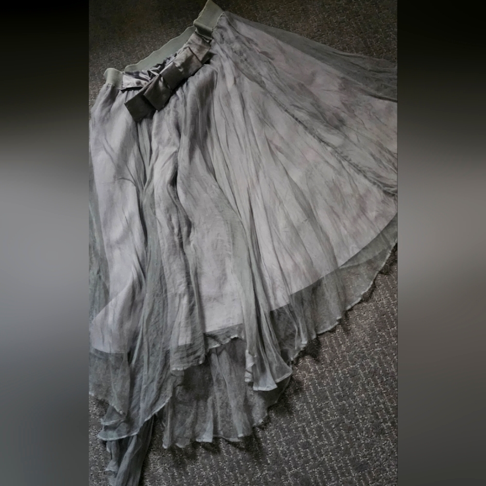 Elegant Gray Women's Skirt